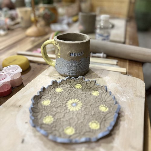 ورشة طباعة اللافندر و الدانتيل عالخزف (slab building) قطعتين